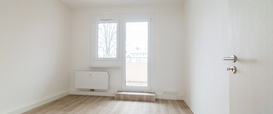 3-Raum-Wohnung mit Balkon in Klingenberg mit Bahnanschluß - Photo 1