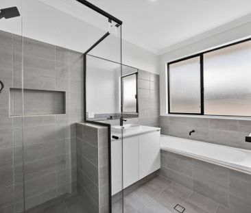 Stylish Family Living - Photo 3