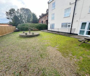 Studio to rent - Photo 6