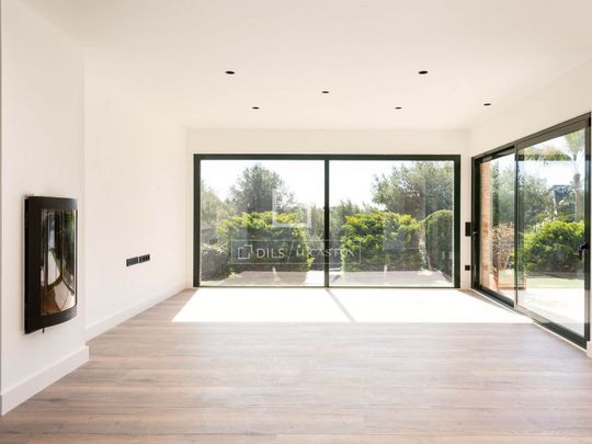 New build 5 Bedroom house / villa for rent in Bellamar, Barcelona - Photo 1