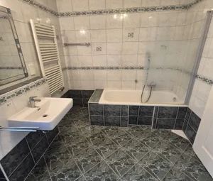 Helle 2,5- Zimmer Wohnung nähe U2 - Foto 2