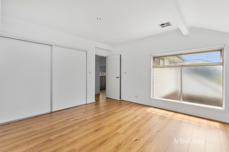 3/180 Woods Street, Newport VIC 3015 - Townhouse For Rent | Domain - Photo 4