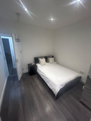 1 Bed Flat, Bethnal Green, E2 - Photo 2