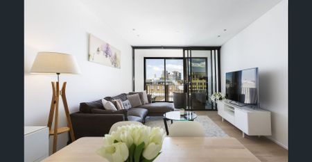 Expansive One Bedroom Suite | Bonus Room-sized Study - Photo 3