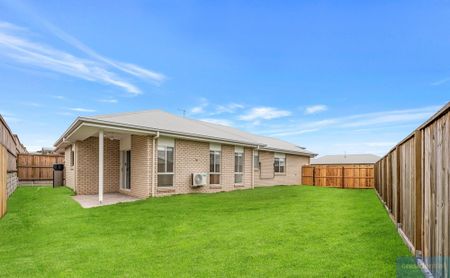 23 Napier Crest, Yarrabilba QLD 4207 - House For Rent | Domain - Photo 4