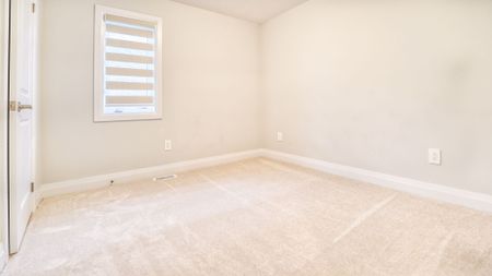 For Lease - 21 Corley Street, Kawartha Lakes, Ontario - Photo 5