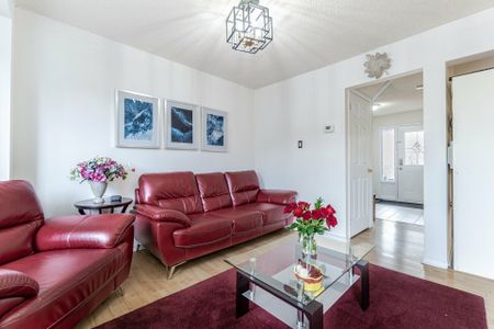 For Lease - 10 Mullis Crescent, Brampton, Ontario - Photo 2