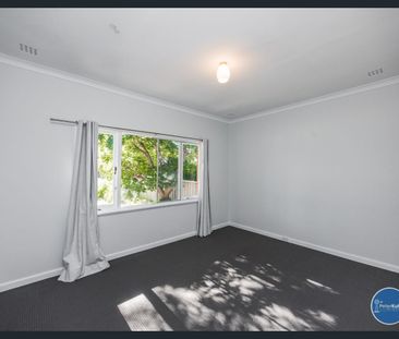 CHARMING 3 BED HOME - Photo 4