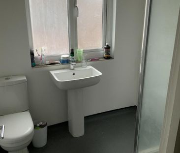 6 bedroom house to rent - Photo 1