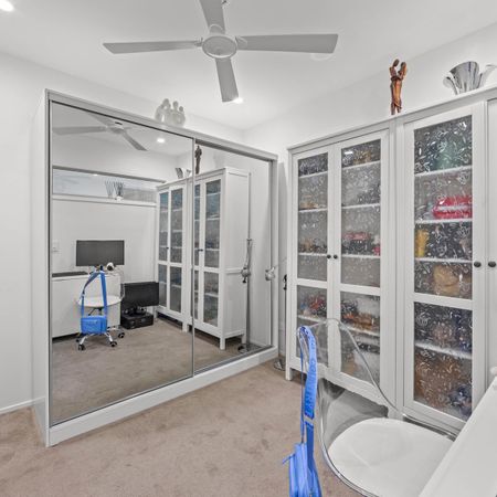 Hope Island Perfectly Positioned Apartment - Photo 5