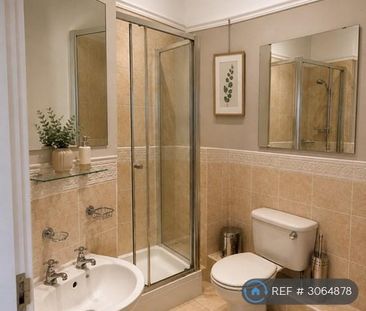 2 bedroom flat to rent - Photo 3