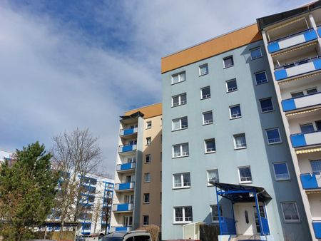 wunderbare 4 Raumwohnung in der 1 Etage für eine ganze Familie - Photo 5