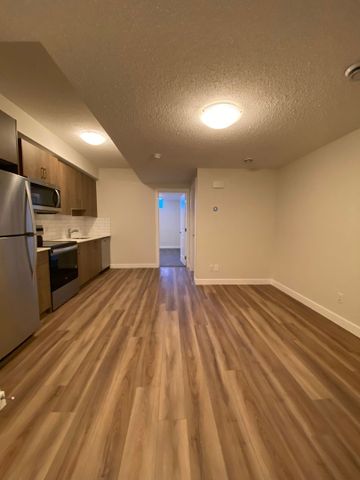 Brand-New 2 Bedroom Basement Suite in Wolf Willow – Private Entrance - Photo 4