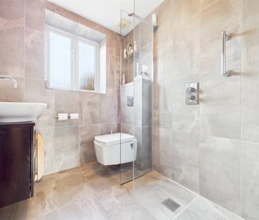 Halliford Road, Sunbury-On-Thames, TW16 - Photo 1