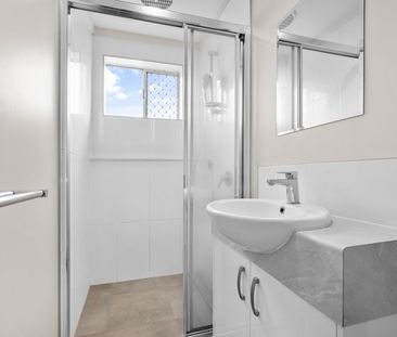 2/306 Hume St Centenary Heights - Photo 5