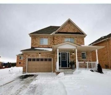 Detached Home For Lease | S8077176 - Photo 3