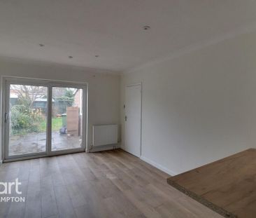 3 bedroom semi-detached bungalow to rent - Photo 1
