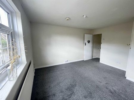 Upper Brook Street, SY11 2TB - Photo 2