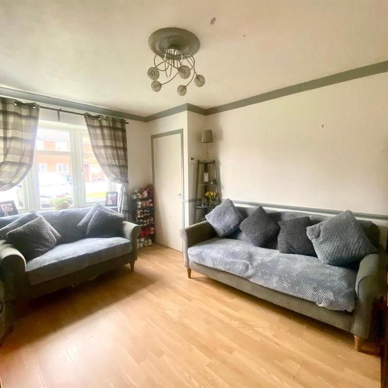 2 bedroom house to rent - Photo 1