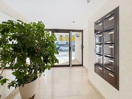Apartment - Photo 4
