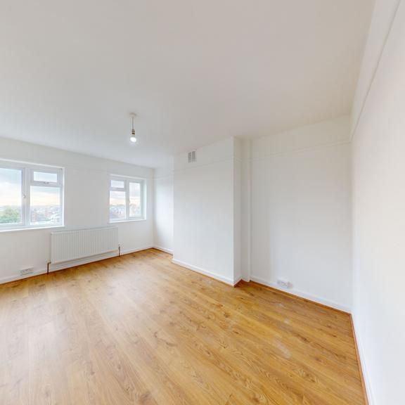 3 bedroom flat to rent - Photo 1