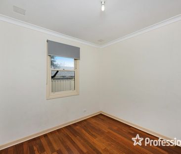 QUAINT CHARACTER COTTAGE!! - Photo 6