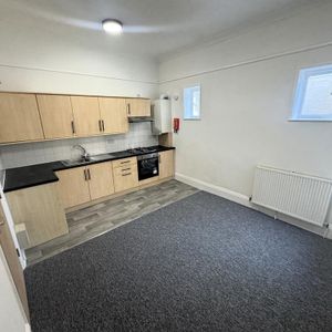 1 bedroom ground floor flat to rent - Photo 2
