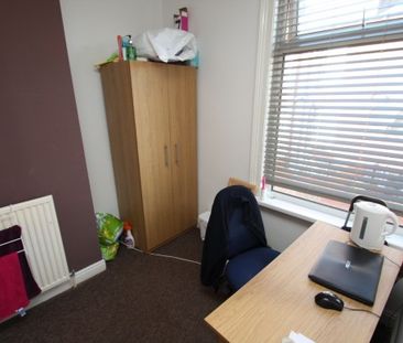 5 Bed - Glossop Street, Woodhouse , Leeds - Photo 6