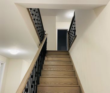 For Lease - 17 Hercules Club Drive, Richmond Hill, Ontario - Photo 2