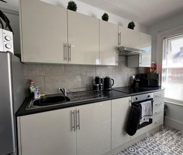 2 bedroom maisonette to rent - Photo 6