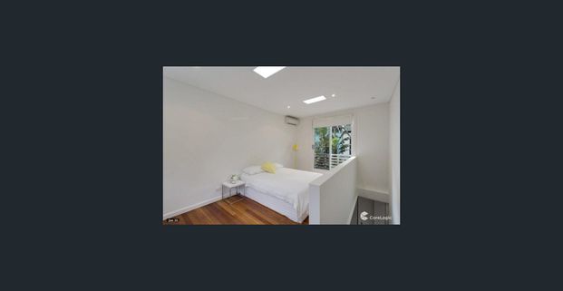 Paddington Terrace in Perfect Location - Photo 1