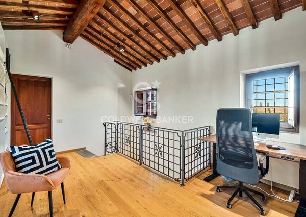 viale apua, Pietrasanta, Tuscany 55045