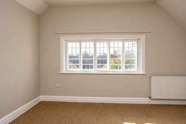 4 bedroom semi-detached house to rent - Photo 1
