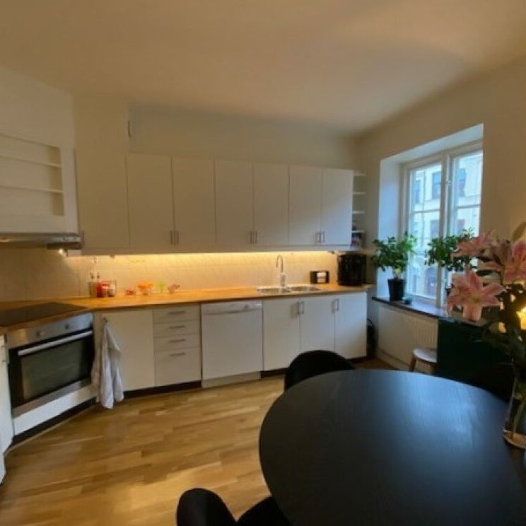 Drottninggatan 17 - Foto 1