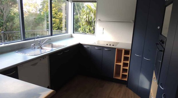 PAKURANGA 4 bedrooms family home - Photo 1