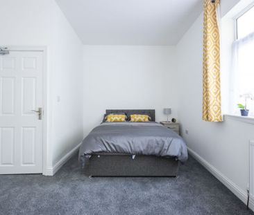 39 Park Road, Rugby - Photo 2