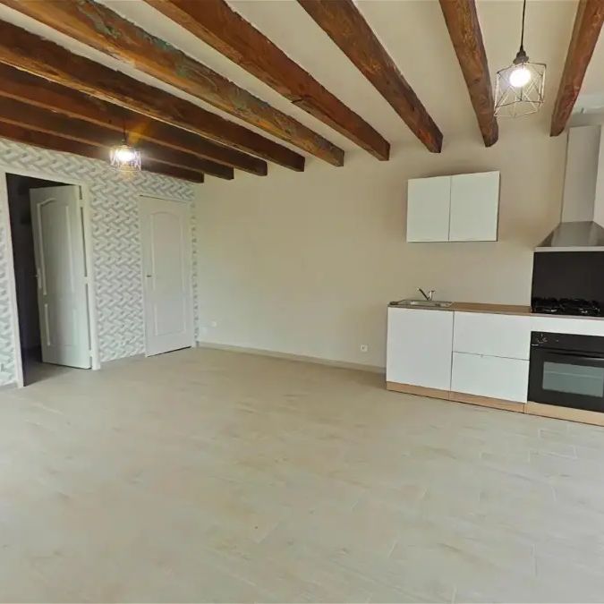 Location maison 2 pièces - 40.68m² à Archigny (86210) - Photo 1