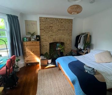 2 Bed Flat, Barry Road, SE22 - Photo 1