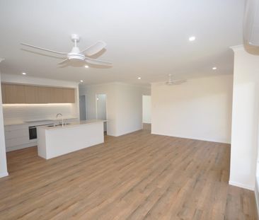 2 Tamborine Crescent, Banya - Photo 4