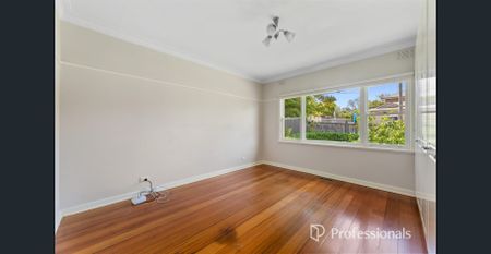 Charming Brick Home in prized location - Photo 4