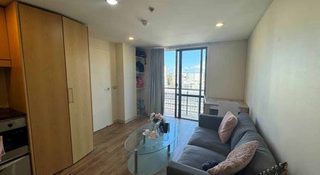 Semi Furnished one bedroom with view - Photo 4