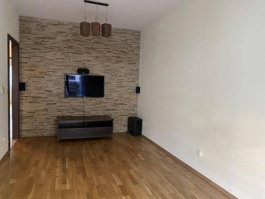 Belveder Park z zamykanym garażem baklon 9m2 - Zdjęcie 1