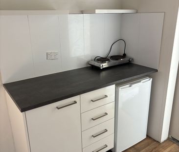 Affordable Beach Side Accommodation - Photo 3