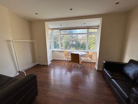 1 Bed Flat, Hendon, NW4 - Photo 2