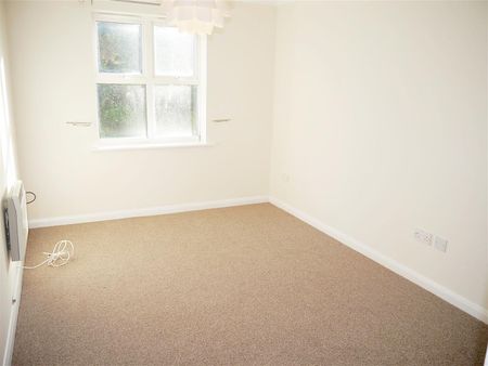 Regent Court, Norn Hill, Basingstoke - Photo 3