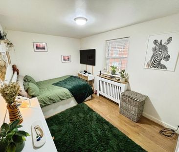4 bedroom detached house to rent - Photo 4