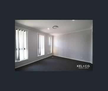 Elegant near new family home - Photo 6