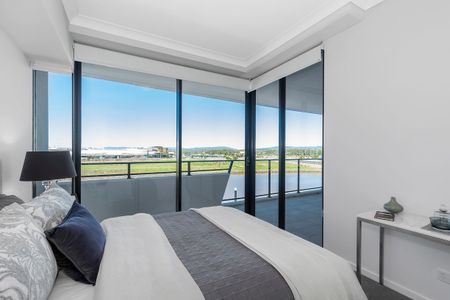 Sensational Hope Island Unit With Water Views - Photo 5