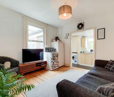 3 bedroom terraced house to rent - Photo 2