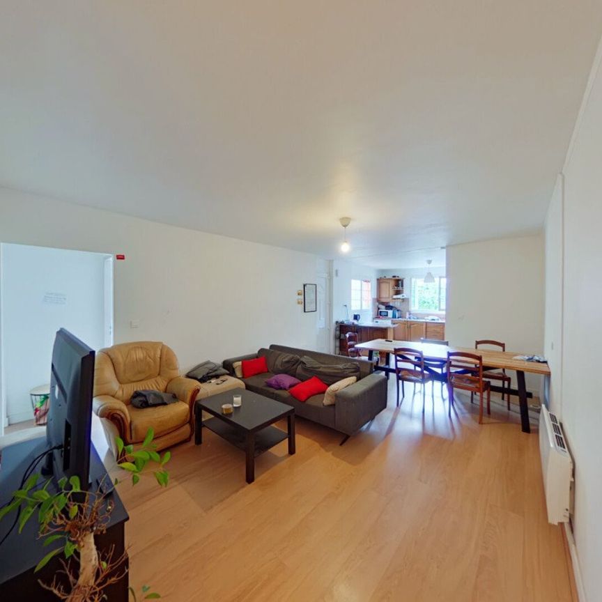 À louer : Grande chambre meublée dans appartement 7 pièces à Bègles, secteur Pont Simone Veil - Photo 1